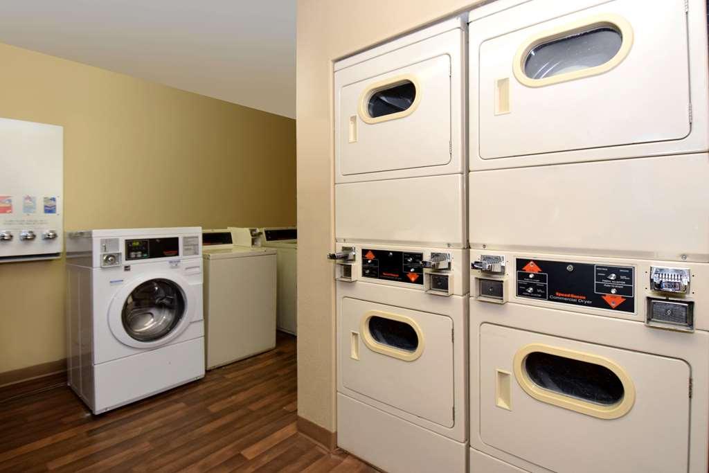 Extended Stay America Select Suites - Newport News - Oyster Point Экстерьер фото
