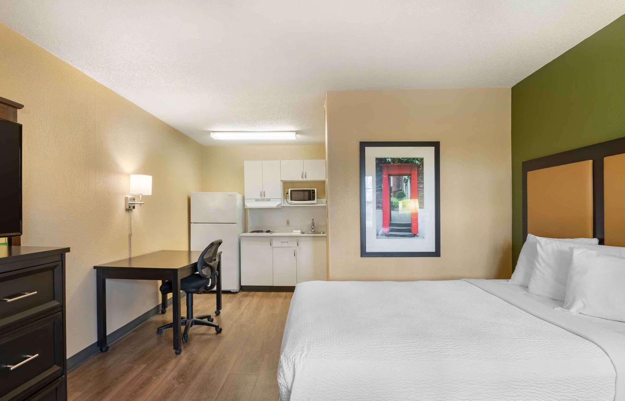 Extended Stay America Select Suites - Newport News - Oyster Point Экстерьер фото
