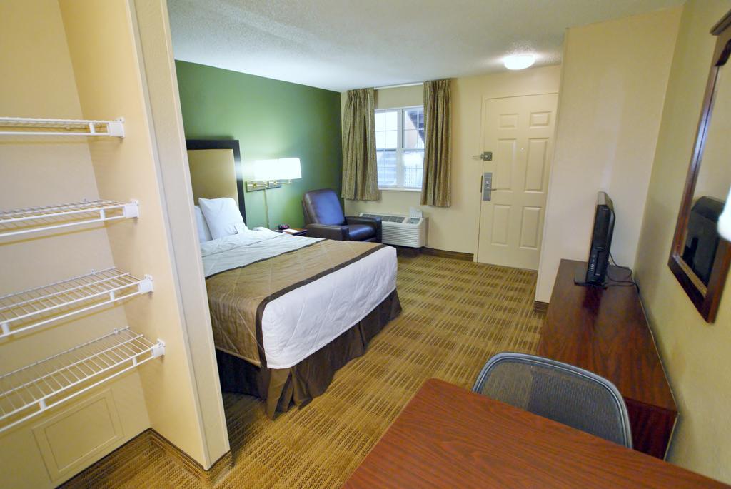 Extended Stay America Select Suites - Newport News - Oyster Point Экстерьер фото