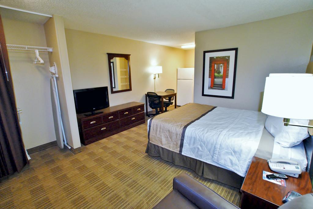 Extended Stay America Select Suites - Newport News - Oyster Point Экстерьер фото